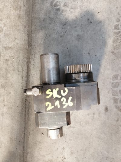 Tool holder with drive 40