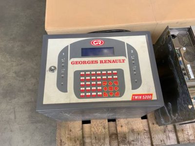 Georges Renault Twin 5200 - Controller module display