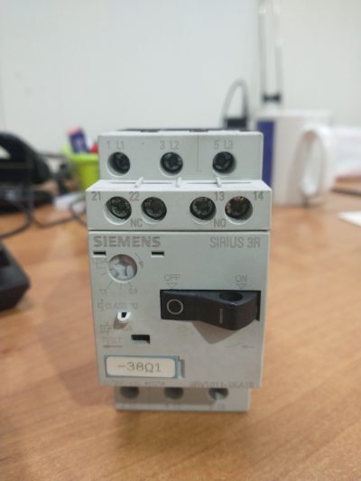 Siemens 3RV1011-0KA15 - Circuit breaker