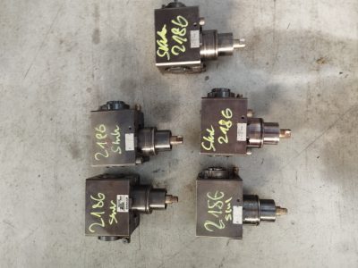 Tool holder with drive 30