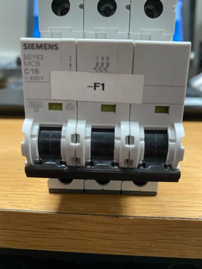 Siemens 5SY63 MCB C16 - Circuit breaker