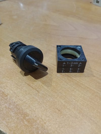 Siemens 3SB30 00-2HA11 - switch