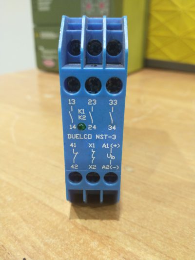 Duelco NST-3 - Safety relay
