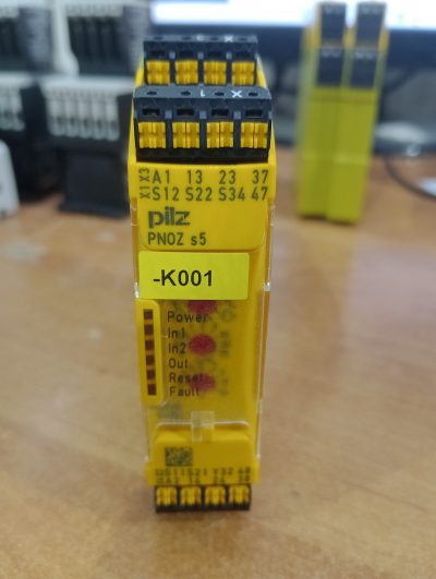 Pilz PNOZ s5 - safety relay