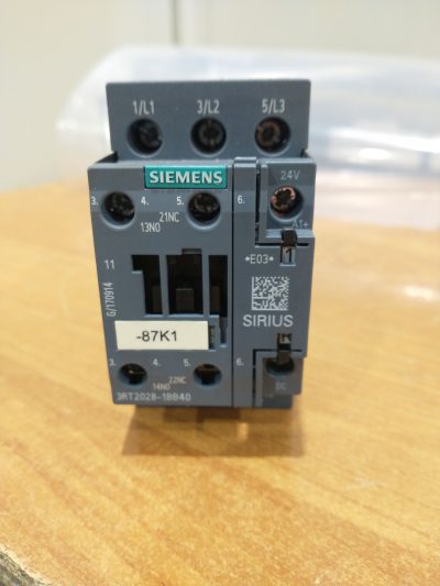 Siemens 3RT2028-1BB40 - Contactor