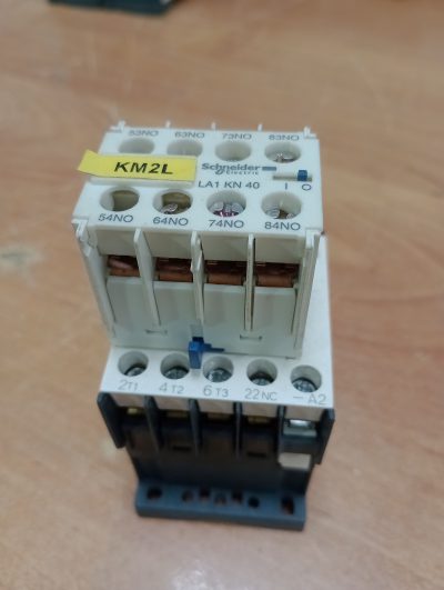 Schneider LP4K06 Schneider LA1KN40 - Contactor auxiliary contactor