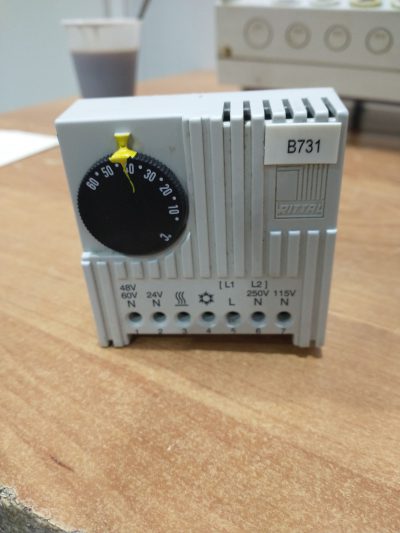 Rittal SK3110 - Thermostat in housing with regulation