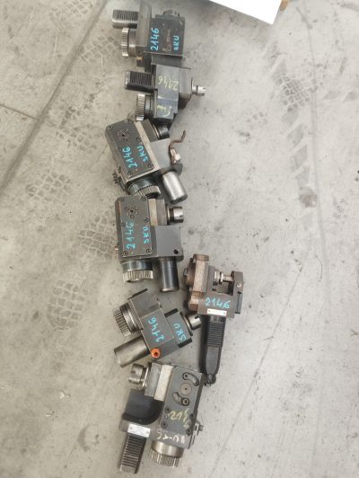 Tool holder with drive 40