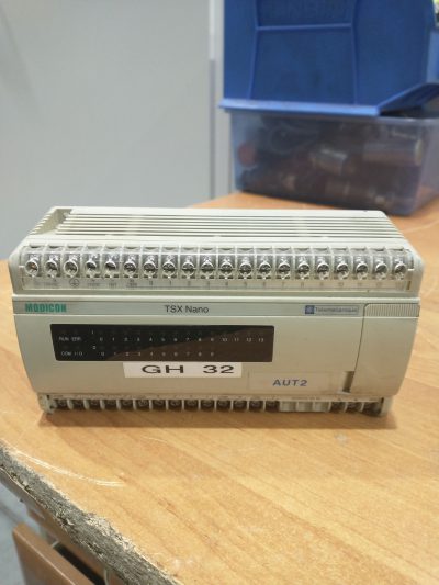 Schneider TSX 07 31 2428 - Digital I/O module
