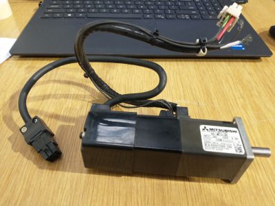 Mitsubishi HC-MFS13B - Servo motor
