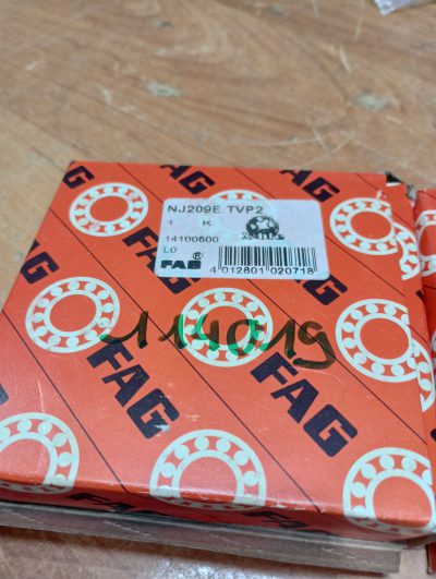 FAG NJ209-E-TVP2 - Single row cylindrical roller bearing 45x85x19mm