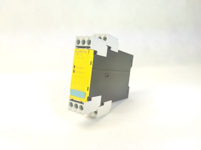 Siemens 3TK2830-1CB30 - Safety relay