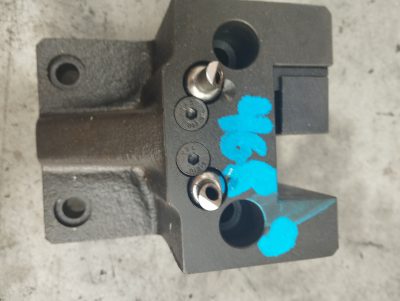 Static tool holder