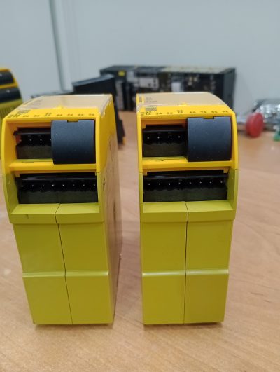 PILZ PNOZ s11 - Safety relay