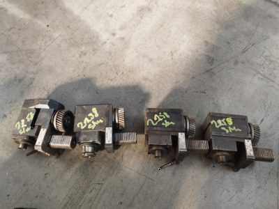 Tool holder with drive