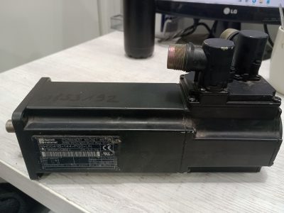 Rexroth MHD041B-144-PG0-UN - servo motor