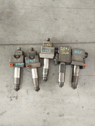 Tool holder with drive 40