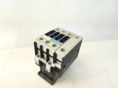 Siemens 3RT1025-1B - Contactor
