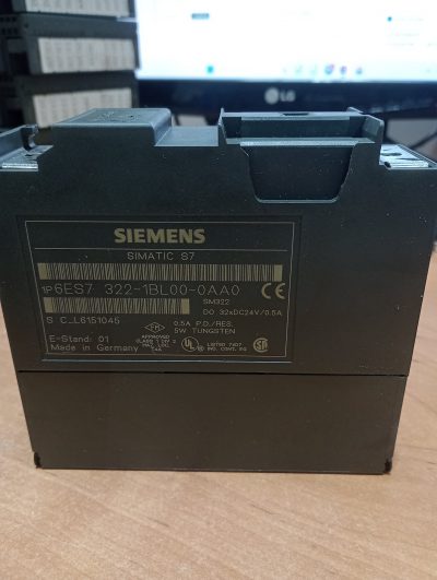 Siemens 1P 6ES7 322-1BL00-0AA0 - modul PLC